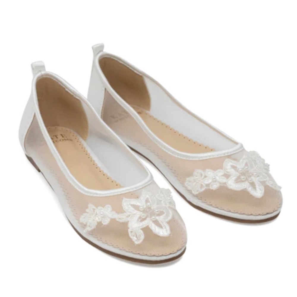 Kate Whitcomb Avery Ivory Flats